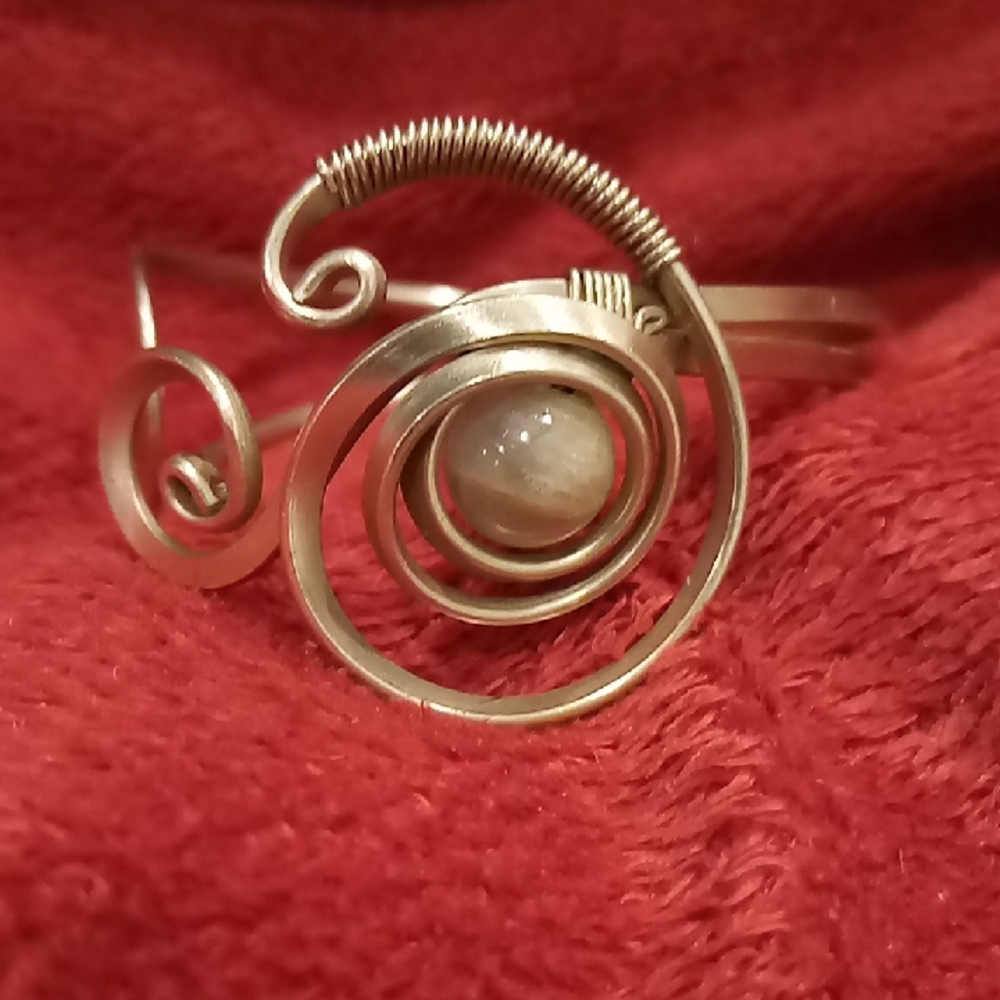 Elegant Silver Swirl Bracelet Adjustable Width New